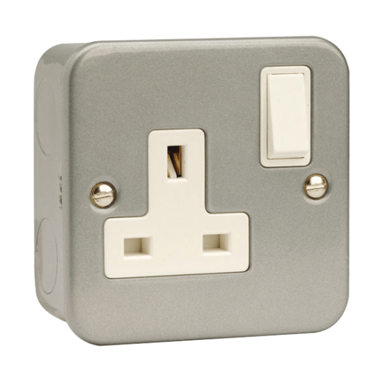 Click CL035 Socket 1G DP Switched 13A