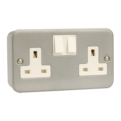 Click CL036 Socket 2G DP Switched 13A