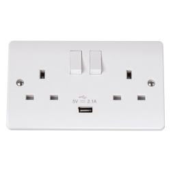 Click CMA770 Socket 2G Swd & USB 13A Whi
