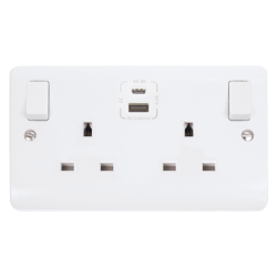 Click CMA786 Socket 2G Swd & USB 13A Whi