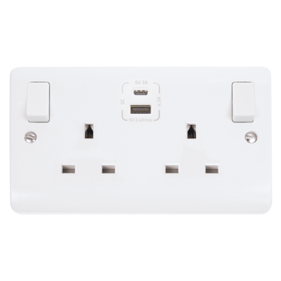 Click CMA786 Socket 2G Swd & USB 13A Whi